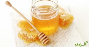 Honey to treat pimples and acne